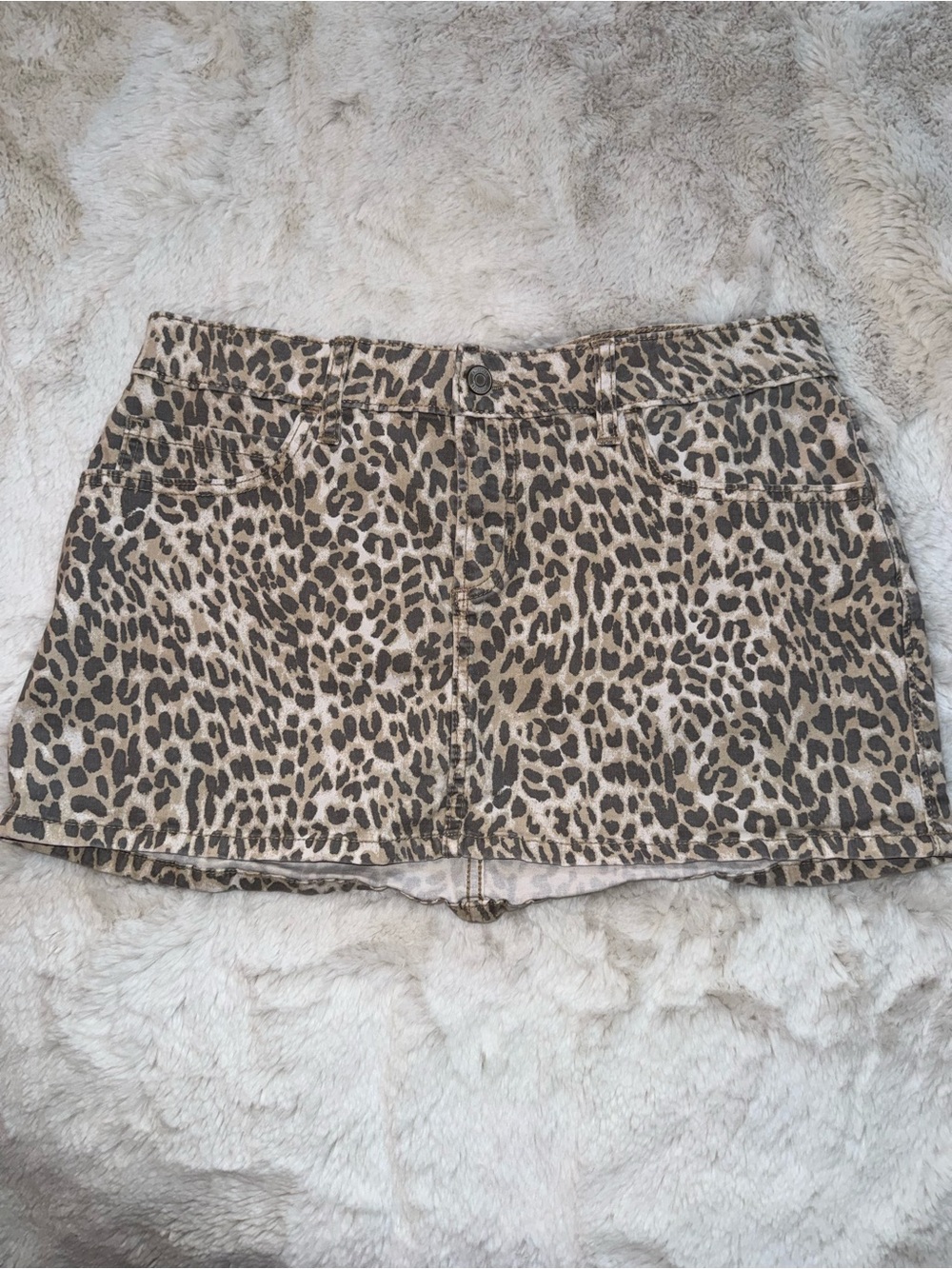 Hollister Leopard Print Mini Skirt in Tan and Black
